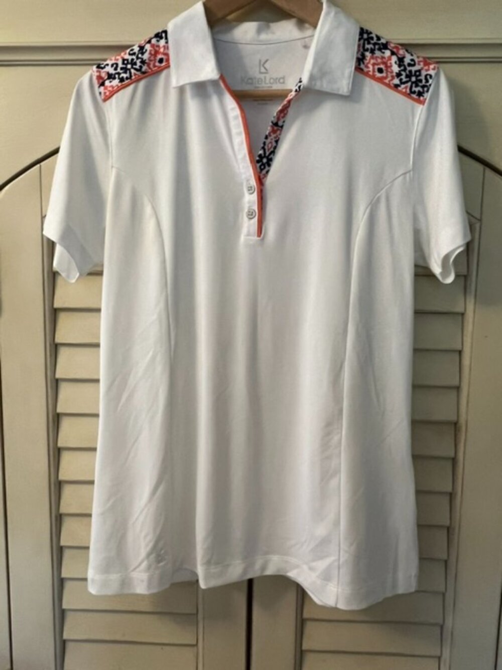 Kate Lord Women’s Golf Polo Shirt White w Dark Blue/Pink Pattern - Size Medium